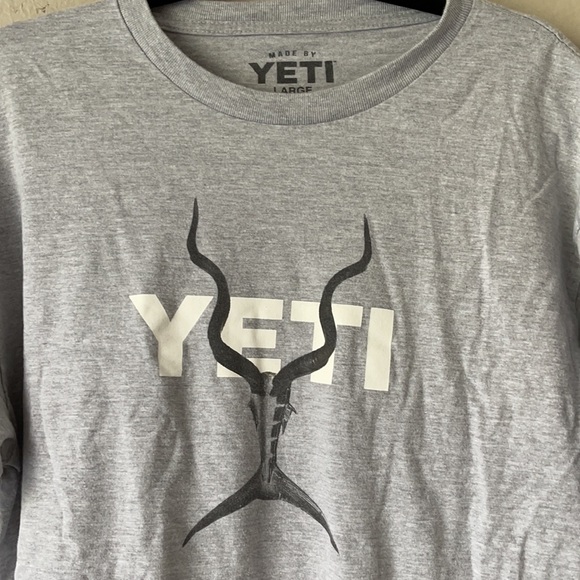 YETI T-shirt. Grey size L - Picture 2 of 3